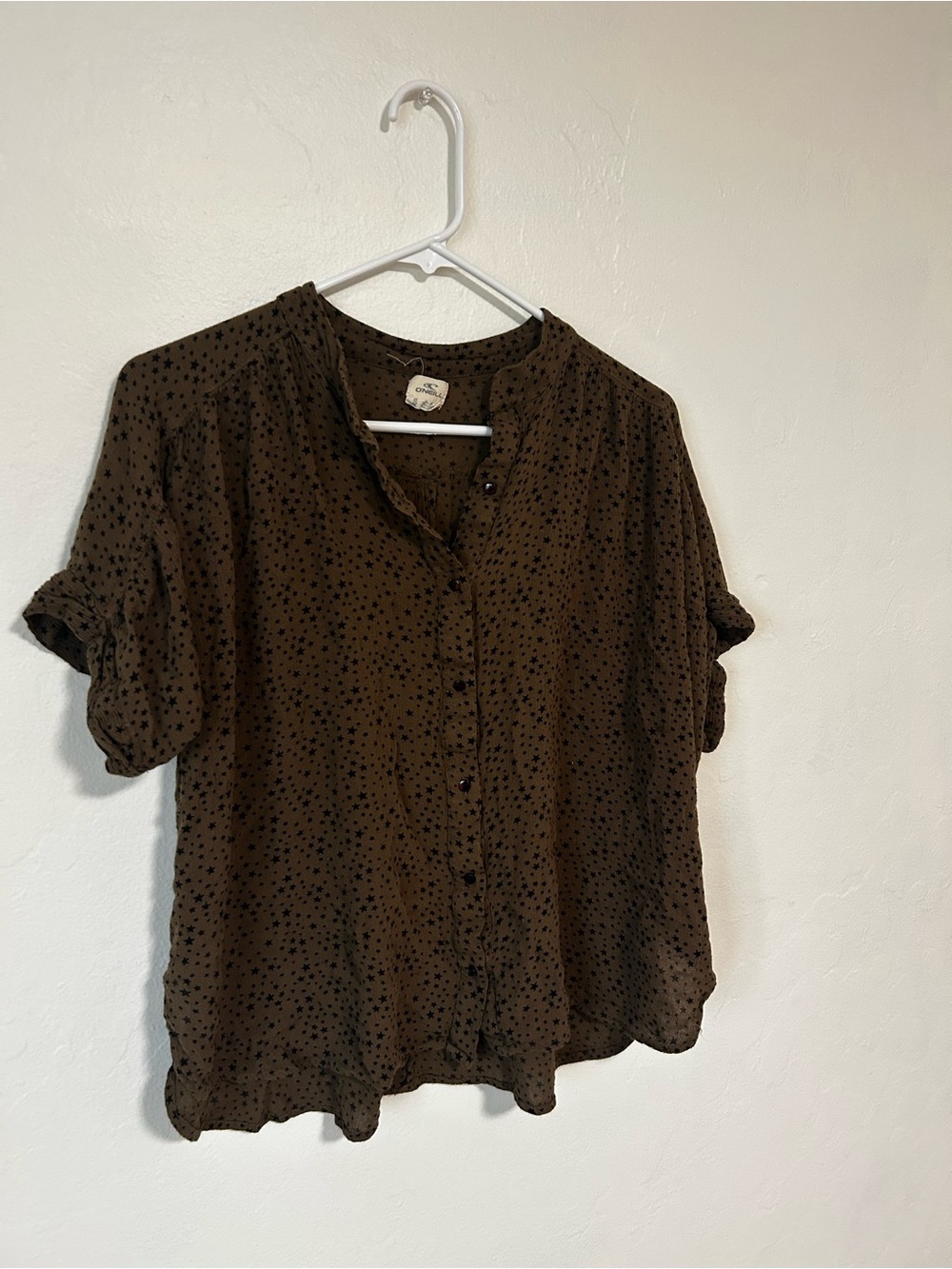 O'Neill Brown Short-Sleeve Button-Down Star Print Top